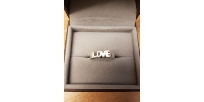 Sterling Silver LOVE Ring. 
